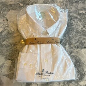 Brooks Brothers Men’s Classic White Button-Up Shirt. Slim. 15 1/2-33.